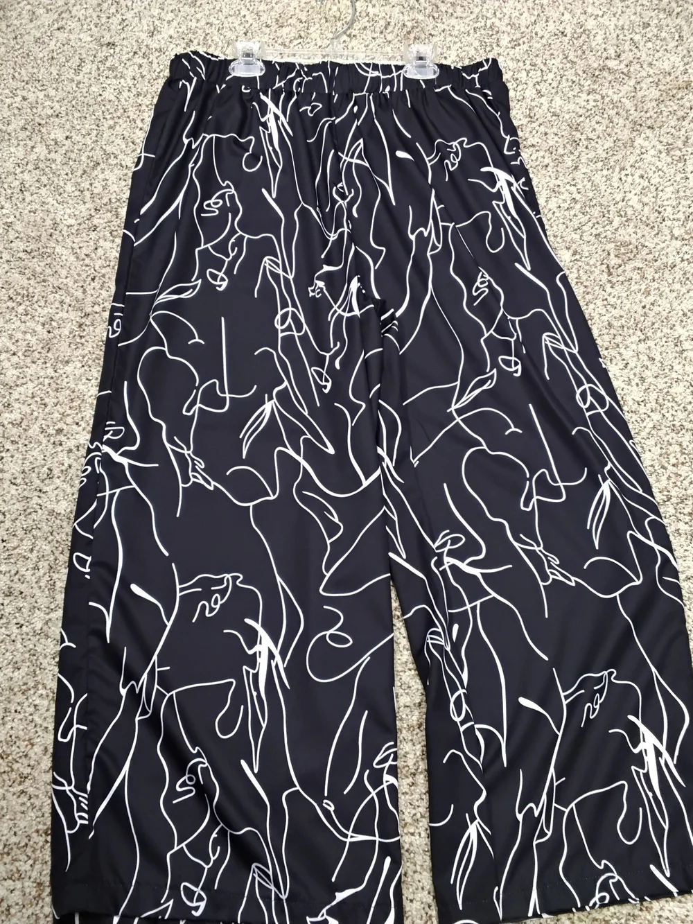 3992 Size L/XL SHEIN Black & White Abstract Line Print Pantsuit - Picture 4 of 4